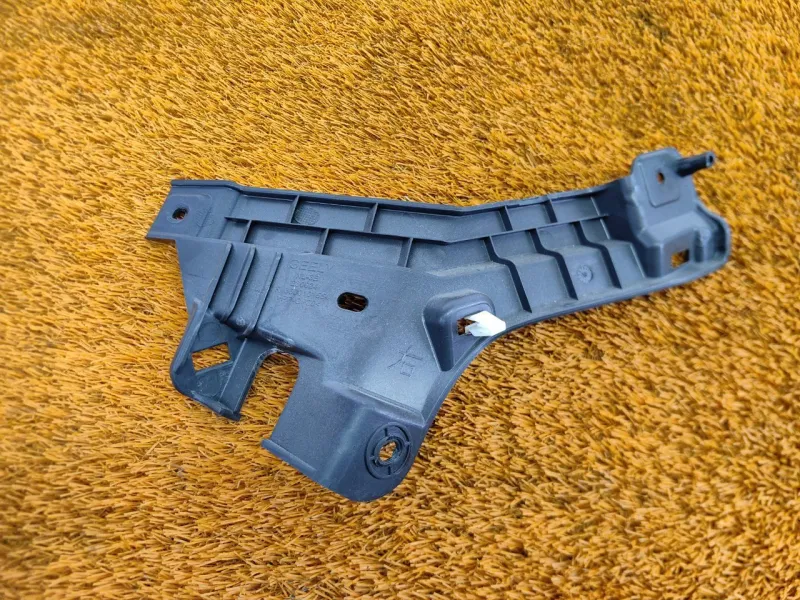 Кронштейн бампера