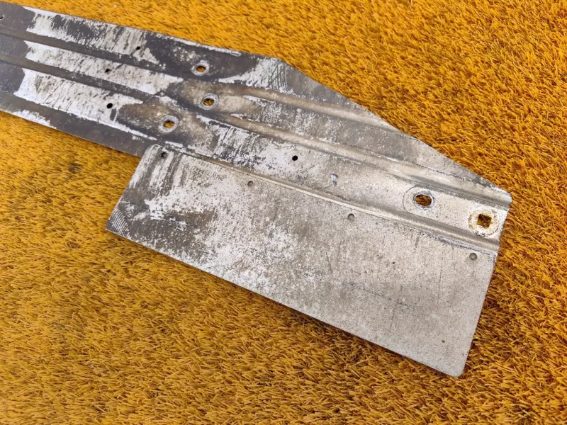 Кронштейн кузова