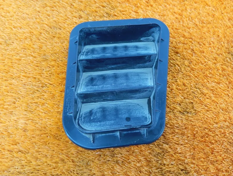 Решетка вентиляционная