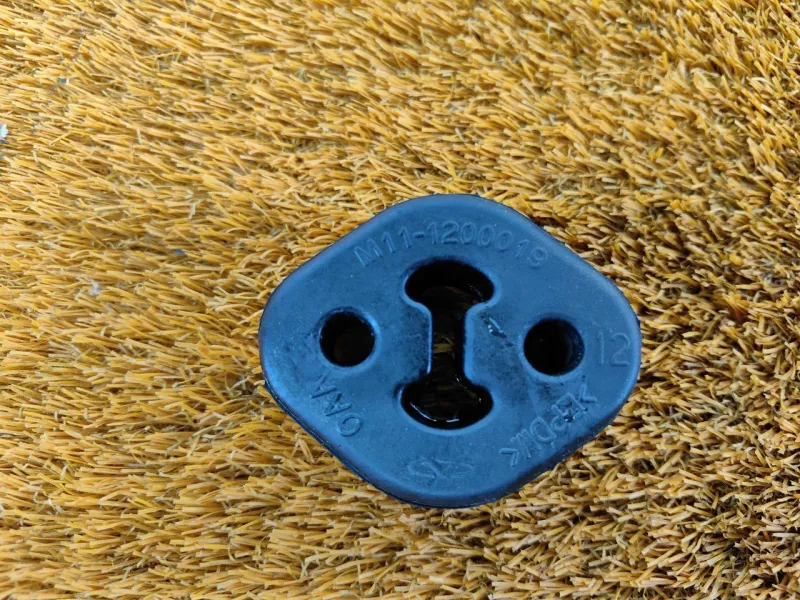 Крепление глушителя