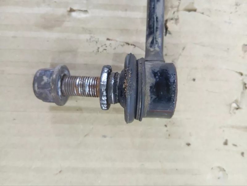 Стойка стабилизатора