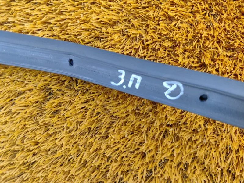 Уплотнитель двери