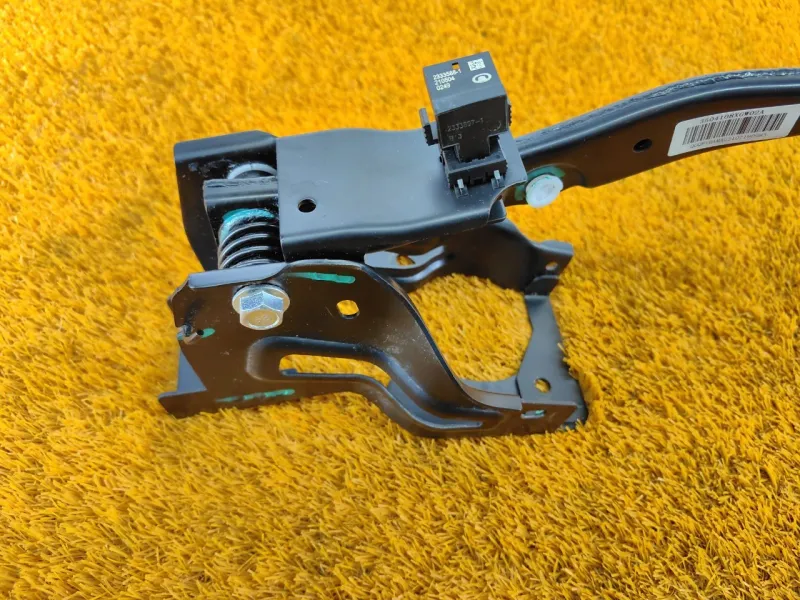 Педаль тормоза