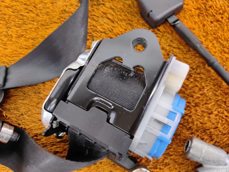 Ремень безопасности