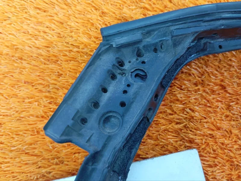 Уплотнитель двери