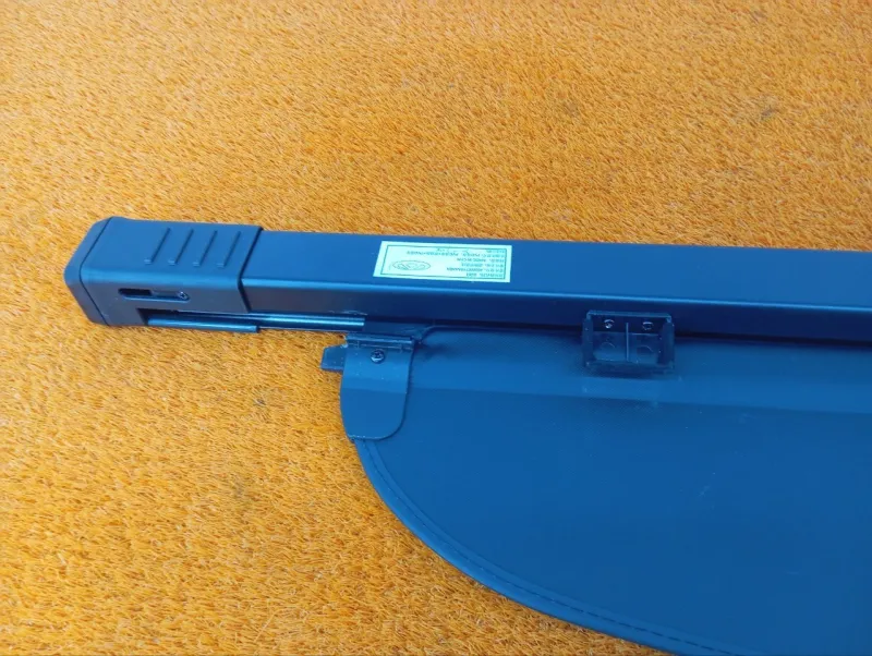 Шторка багажника