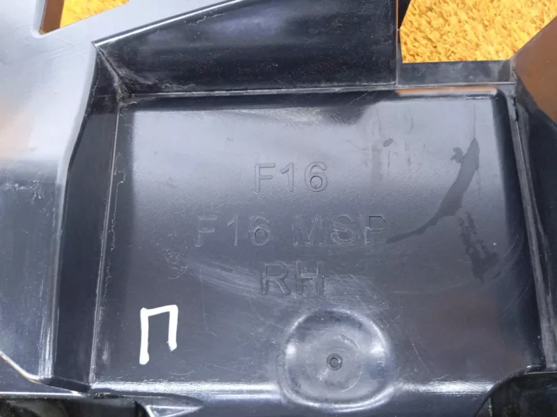 Крепление бампера