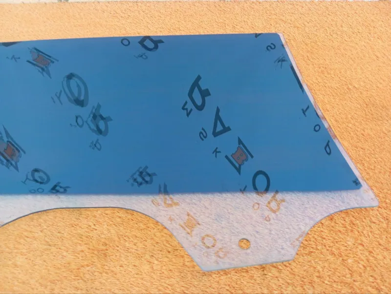 Стекло двери