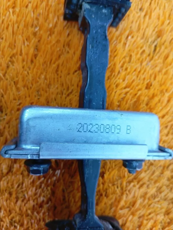 Ограничитель двери