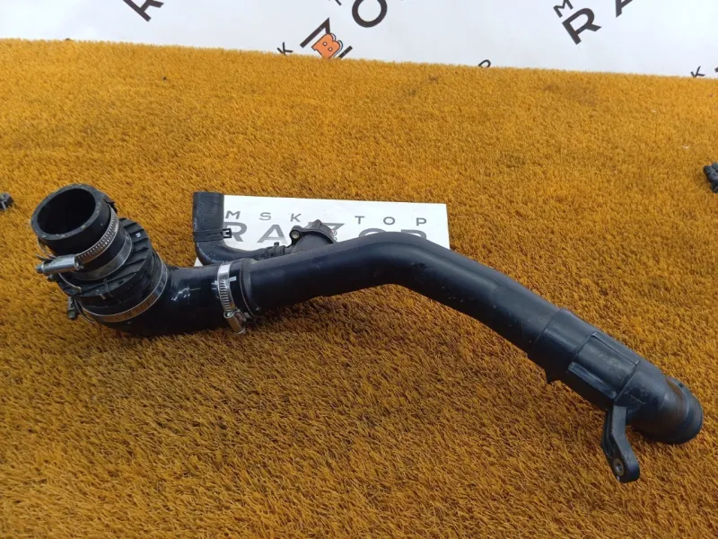 Патрубок интеркулера