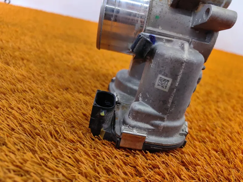 Дроссельная заслонка