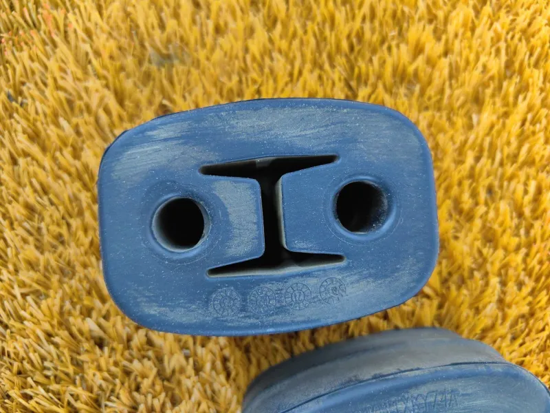 Крепление глушителя