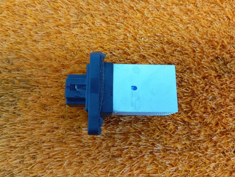 Резистор отопителя