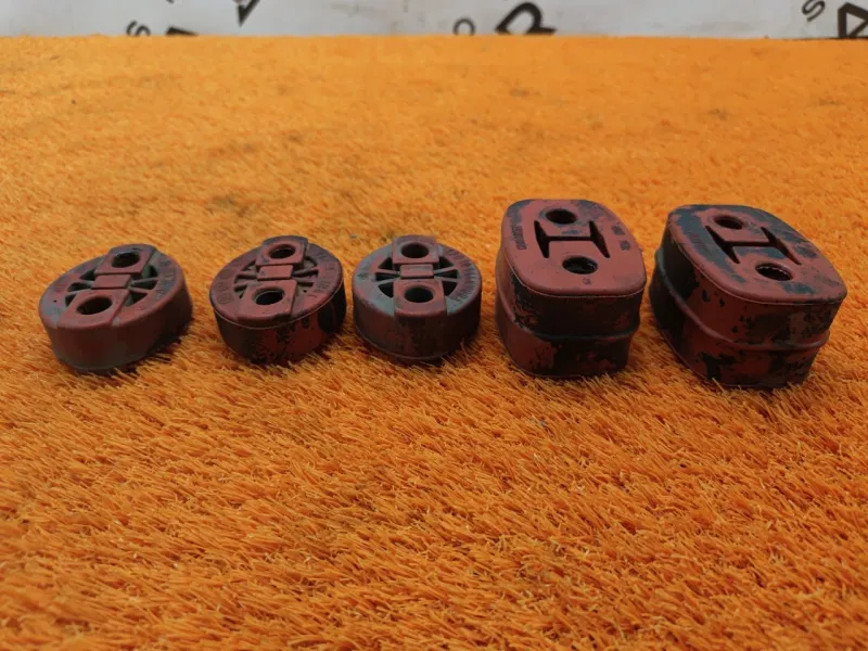 Крепление глушителя