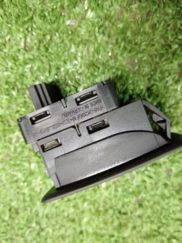 Кнопка стеклоподъемника