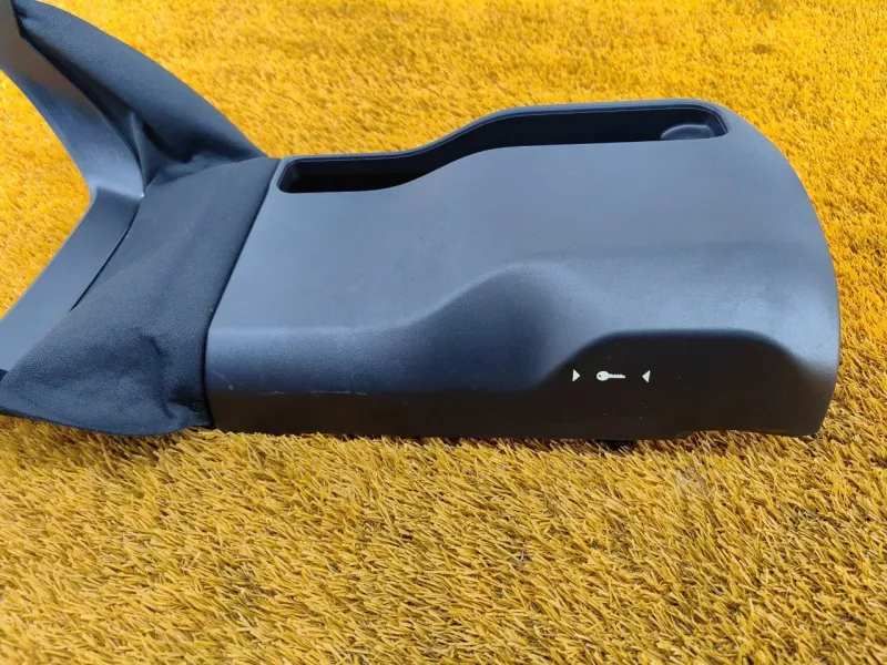 Кожух рулевой колонки