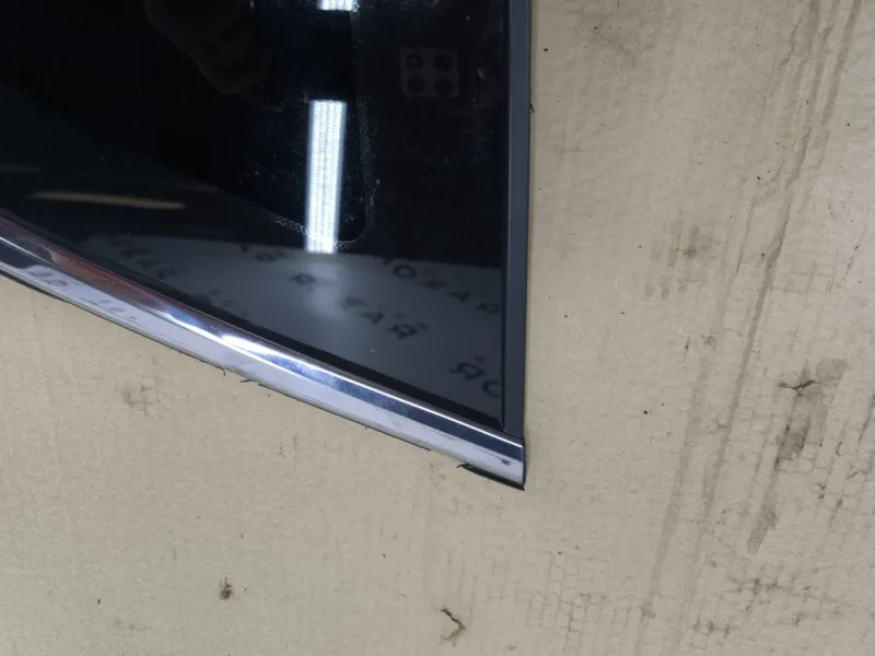 Форточка задняя