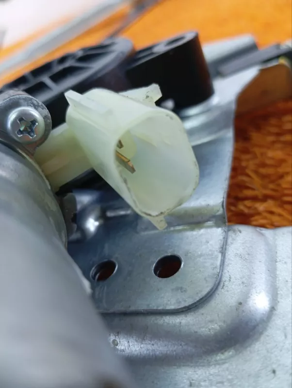 Стеклоподъемник