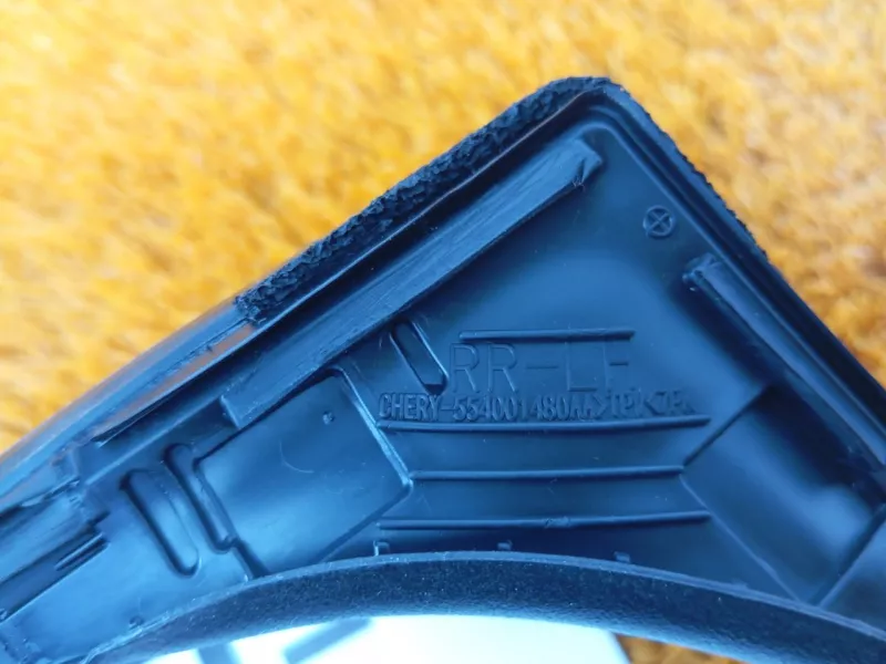 Уплотнитель стекла двери