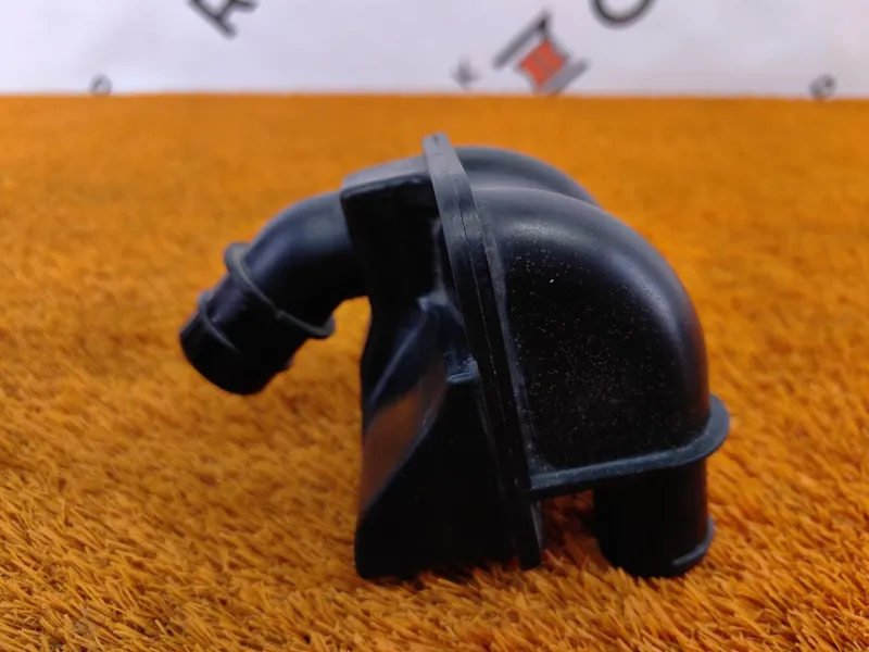 Патрубок воздушного фильтра