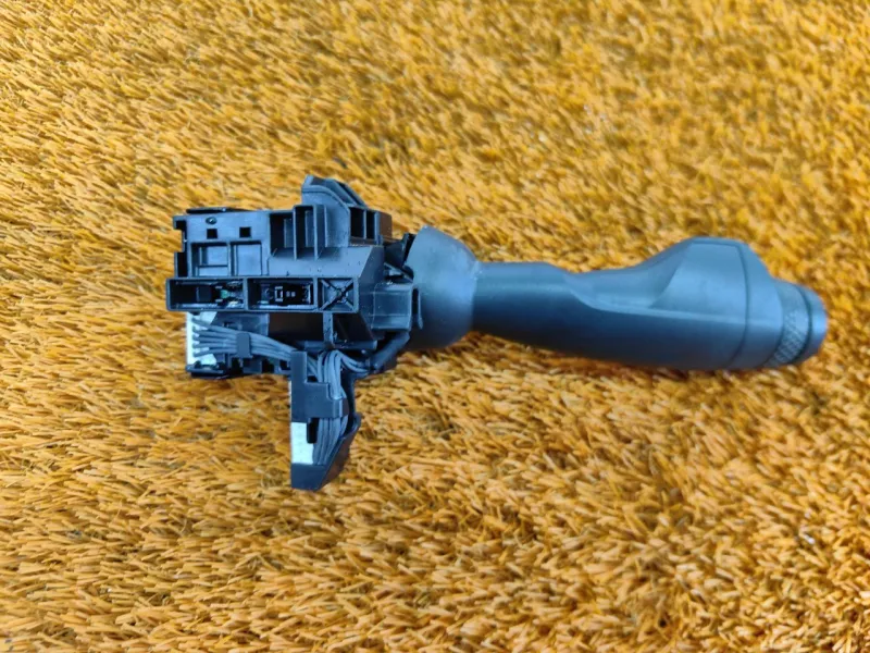 Подрулевой переключатель