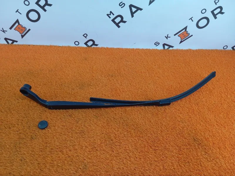 поводок стеклоочистителя