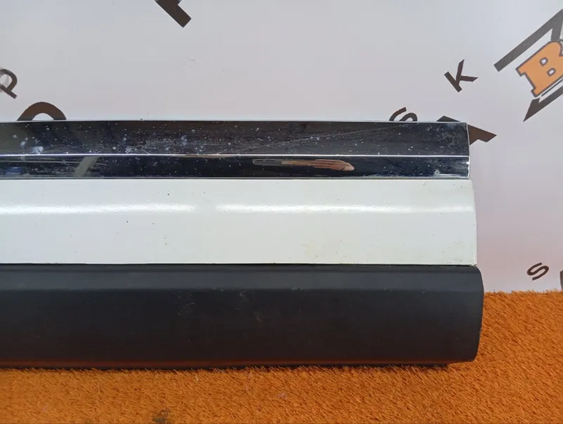 Молдинг двери