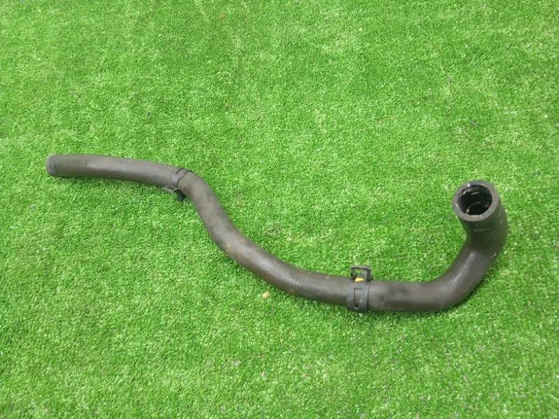 Патрубок отопителя