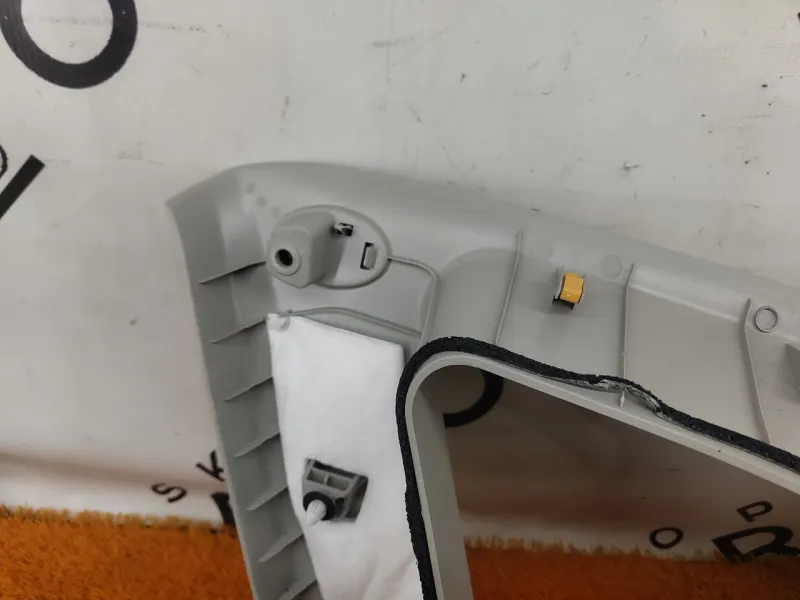 Накладка на стойку кузова