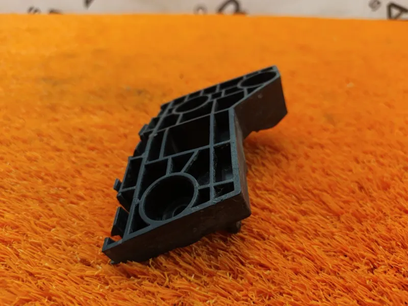 Кронштейн бампера