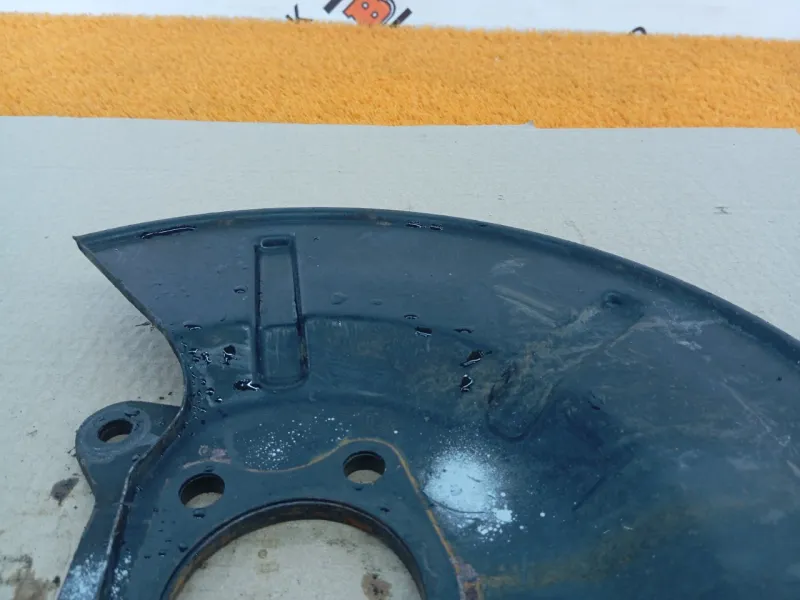 Пыльник тормозного диска