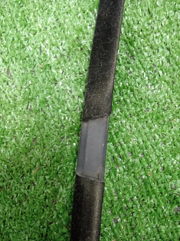 Уплотнитель стекла двери