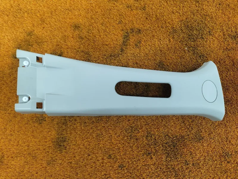 Обшивка центральной стойки