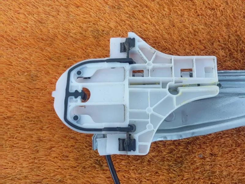 Стеклоподъемник