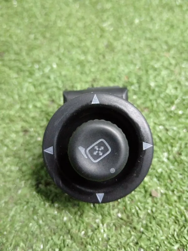 Джойстик регулировки зеркал