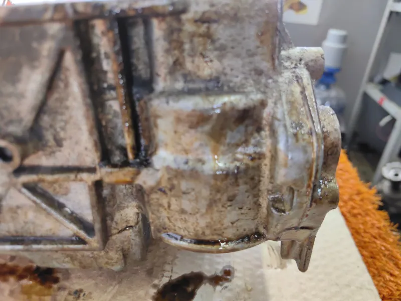 Поддон двигателя