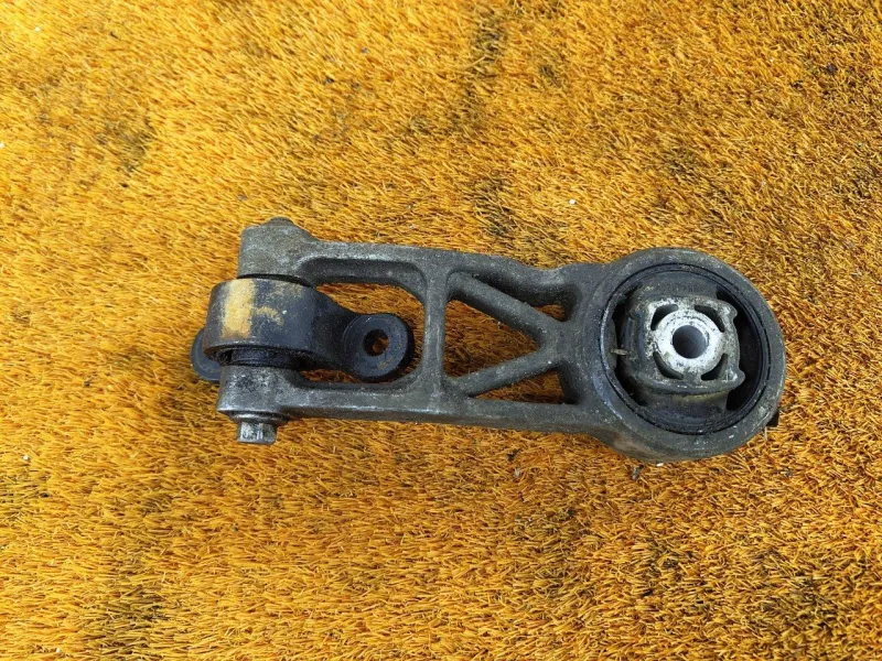 Опора двигателя