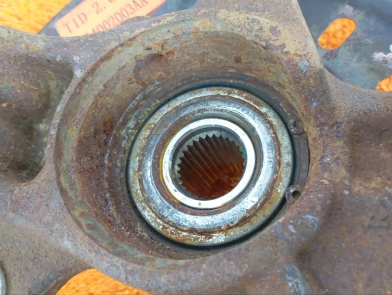 Кулак поворотный