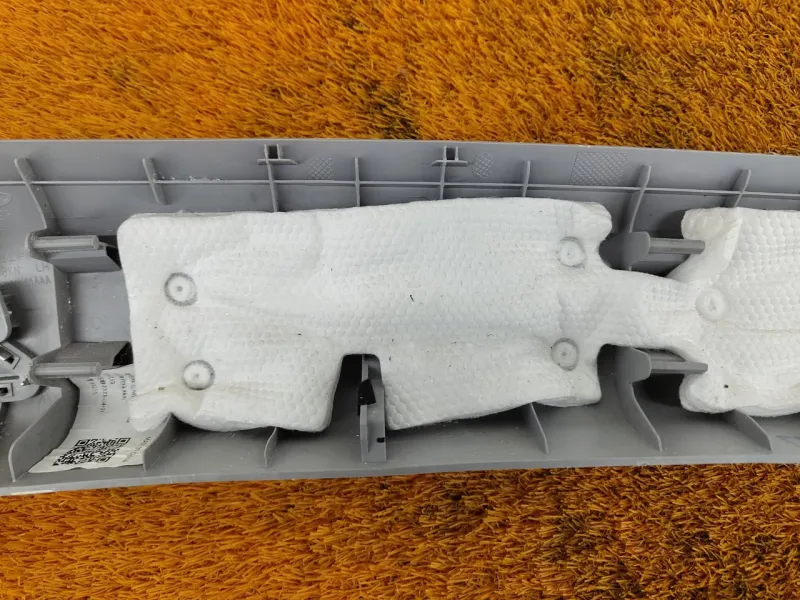 Накладка на стойку кузова