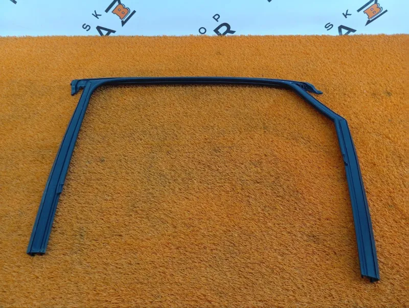 Уплотнитель стекла двери