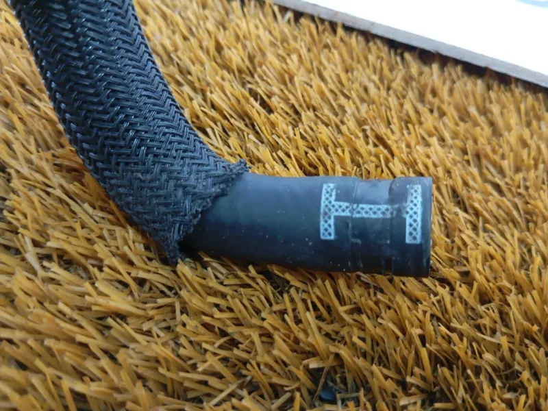 Патрубок отопителя