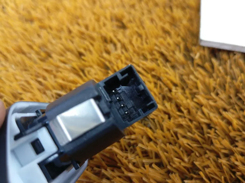 Кнопка центрального замка