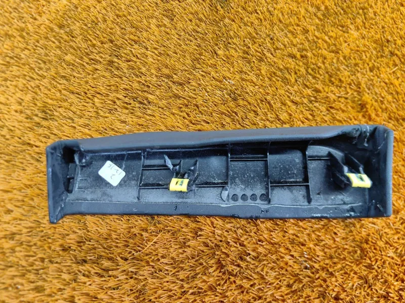 Накладка на торпедо