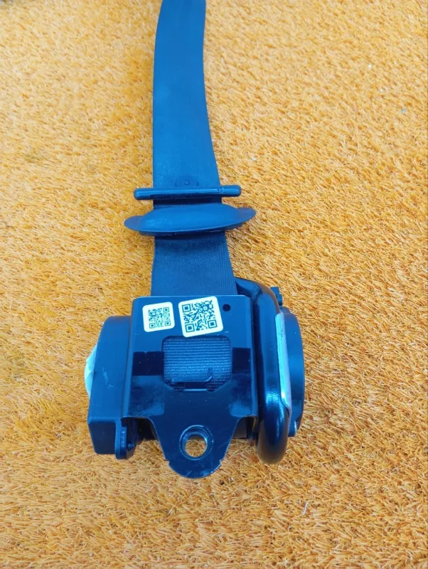 Ремень безопасности