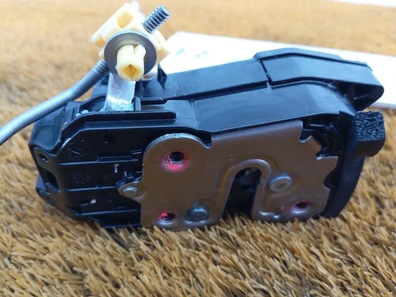 Замок двери