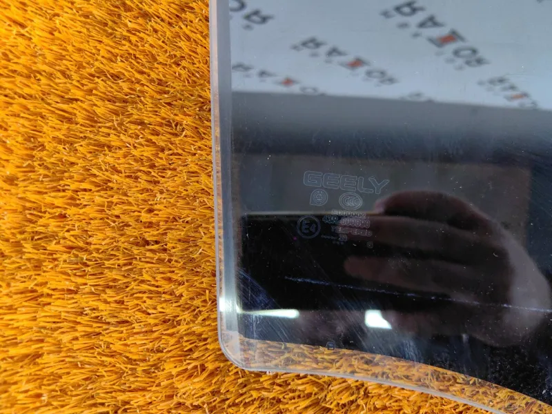 Стекло двери