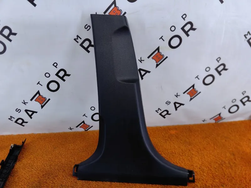 Обшивка центральной стойки