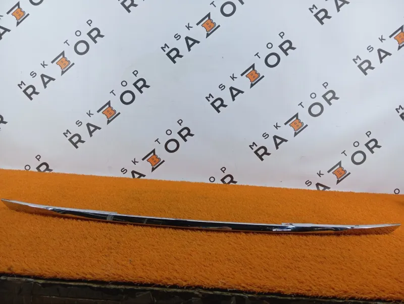 Накладка двери багажника