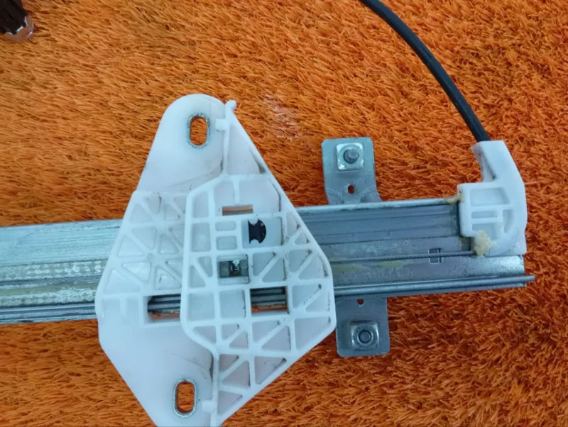 Стеклоподъемник