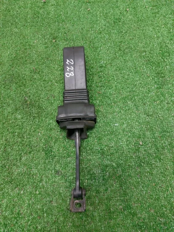 Ограничитель двери